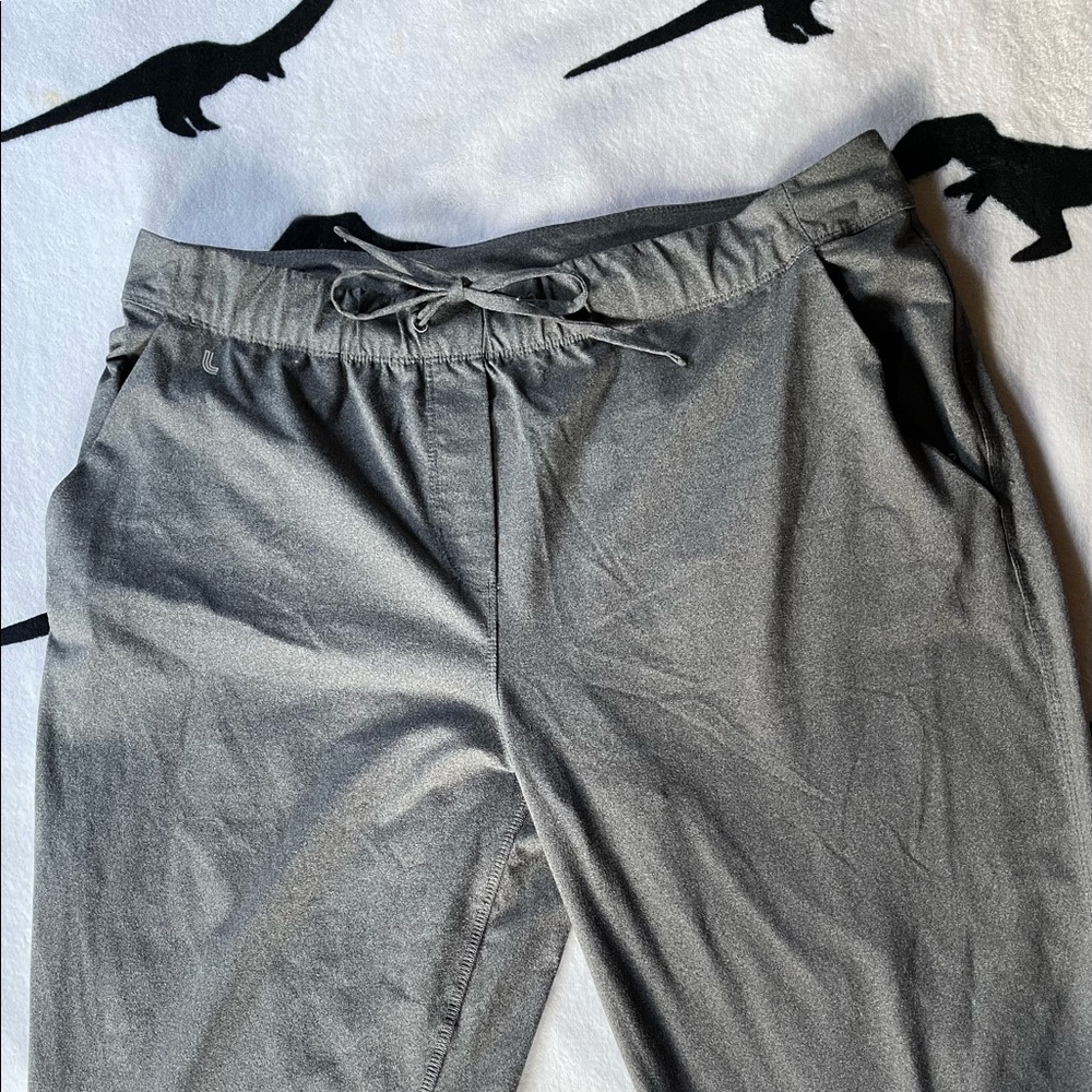 Lolë capri joggers